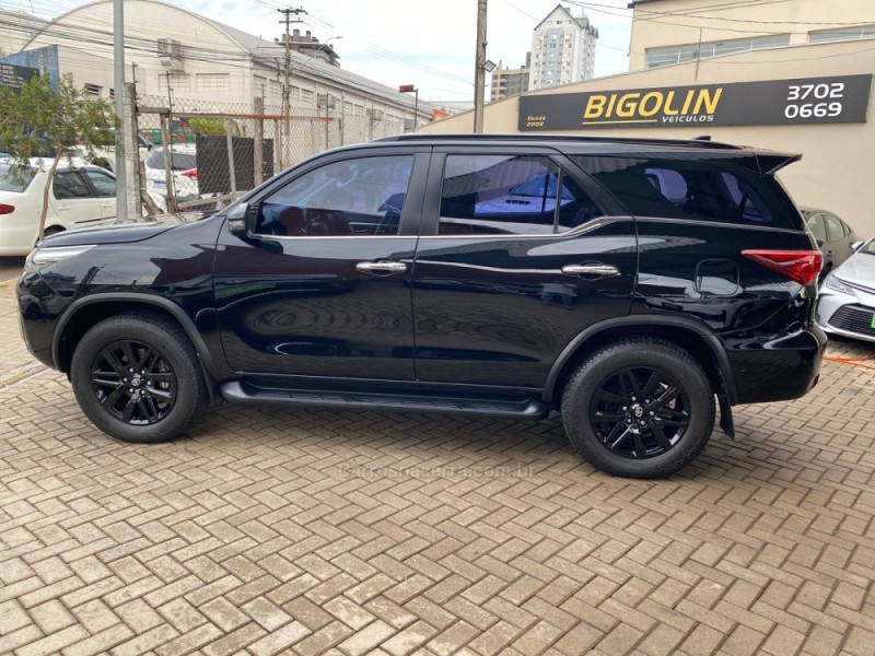 HILUX SW4 2.8 SRX 4X4 7 LUGARES 16V TURBO INTERCOOLER DIESEL 4P AUTOMÁTICO - 2018 - BENTO GONçALVES