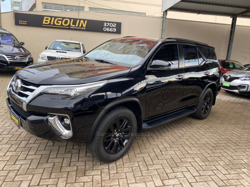 HILUX SW4 2.8 SRX 4X4 7 LUGARES 16V TURBO INTERCOOLER DIESEL 4P AUTOMÁTICO - 2018 - BENTO GONçALVES