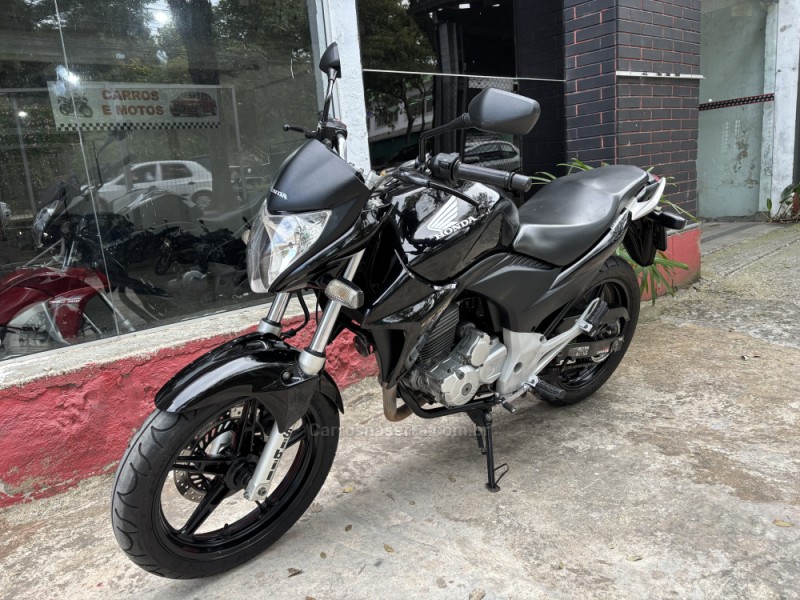 CB 300R  - 2014 - BENTO GONçALVES