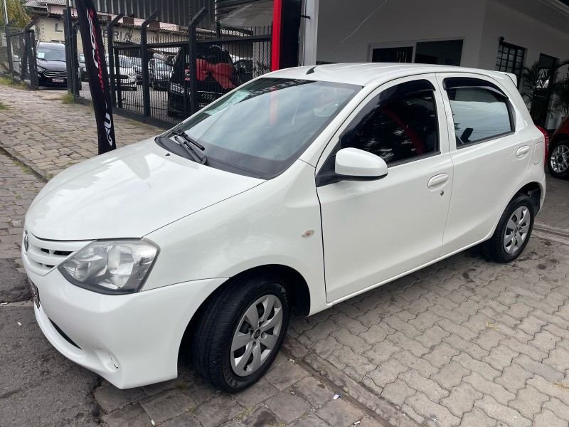 ETIOS 1.3 X 16V FLEX 4P MANUAL - 2014 - CAXIAS DO SUL