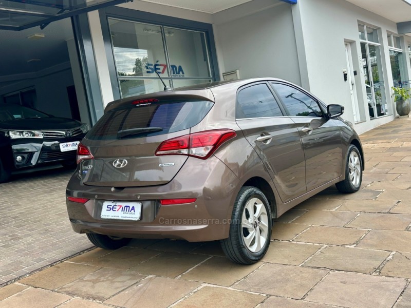 HB20 1.6 PREMIUM 16V FLEX 4P AUTOMÁTICO - 2016 - GUAPORé