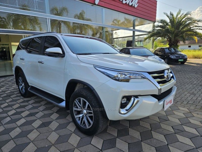 hilux sw4 2.8 srx 4x4 16v turbo intercooler diesel 4p automatico 2020 bom principio