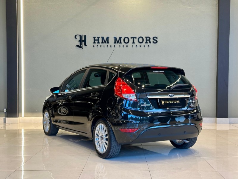 FIESTA 1.6 TITANIUM HATCH 16V FLEX 4P AUTOMÁTICO - 2014 - CAXIAS DO SUL