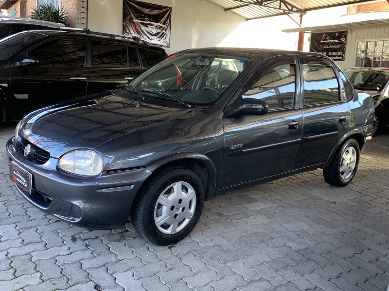 CORSA 1.0 MPFI CLASSIC SEDAN LIFE 8V FLEX 4P MANUAL