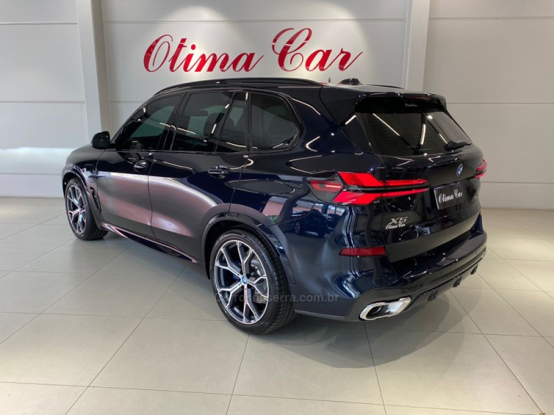 X5 3.0 XDRIVE50E TURBO M SPORT HÍBRIDO 4P AUTOMÁTICO - 2025 - FLORES DA CUNHA
