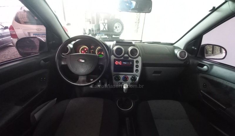 FIESTA 1.6 MPI CLASS HATCH 8V FLEX 4P MANUAL - 2012 - CAXIAS DO SUL