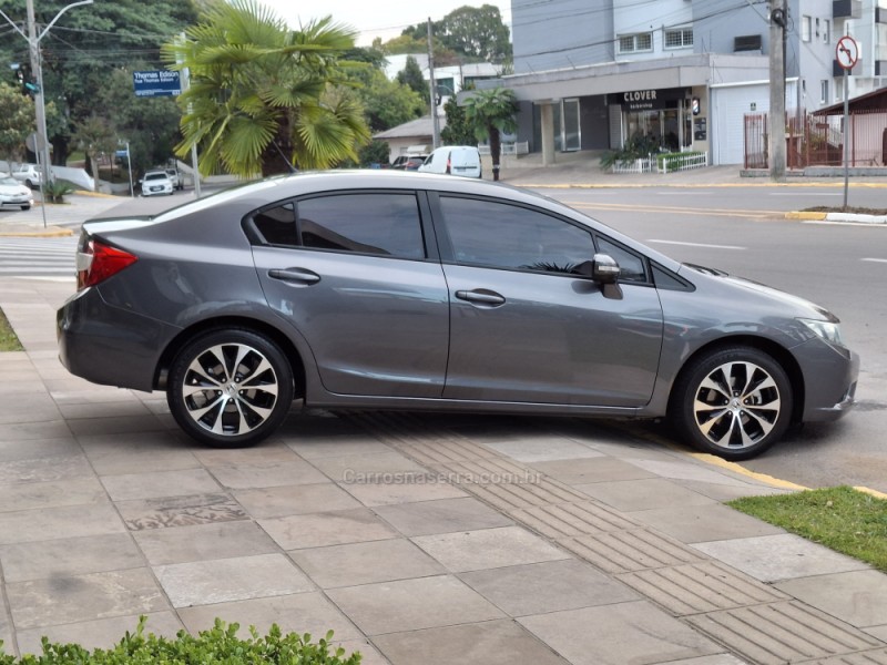 CIVIC 2.0 LXR 16V FLEX 4P AUTOMÁTICO - 2015 - FARROUPILHA