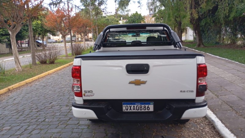 S10 2.8 LS 4X2 CD 16V TURBO DIESEL 4P MANUAL - 2020 - FARROUPILHA