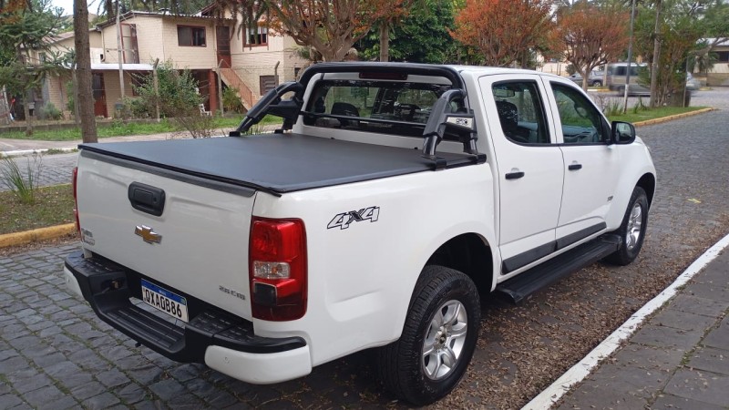 S10 2.8 LS 4X2 CD 16V TURBO DIESEL 4P MANUAL - 2020 - FARROUPILHA