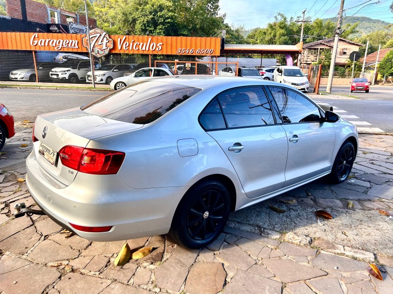 JETTA 2.0 COMFORTLINE FLEX 4P TIPTRONIC - 2013 - TRêS COROAS