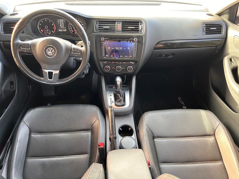 JETTA 2.0 COMFORTLINE FLEX 4P TIPTRONIC - 2013 - TRêS COROAS