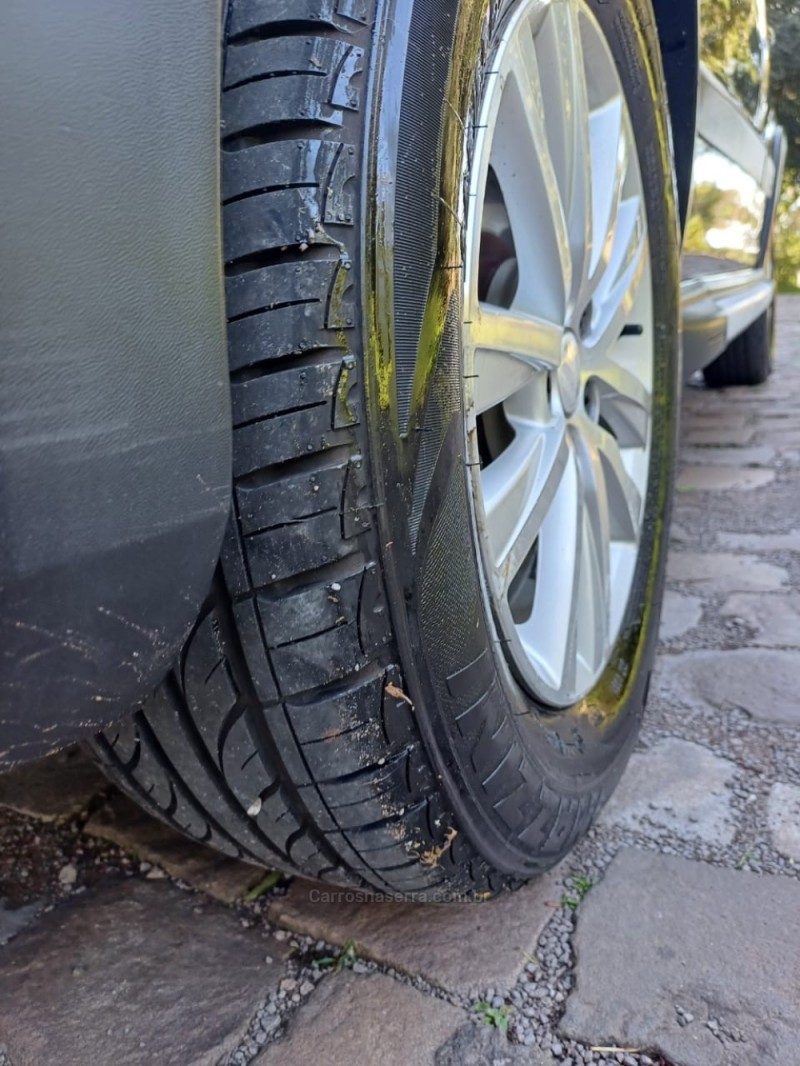CROSSFOX 1.6 MI FLEX 8V 4P MANUAL - 2014 - PARAí