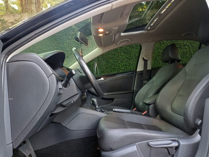 JETTA 2.0 COMFORTLINE FLEX 4P TIPTRONIC - 2012 - PARAí