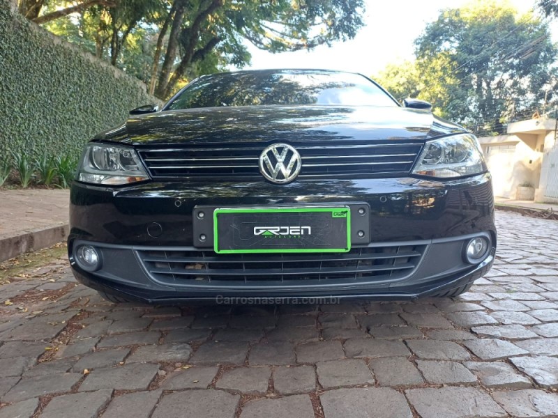 JETTA 2.0 COMFORTLINE FLEX 4P TIPTRONIC - 2012 - PARAí