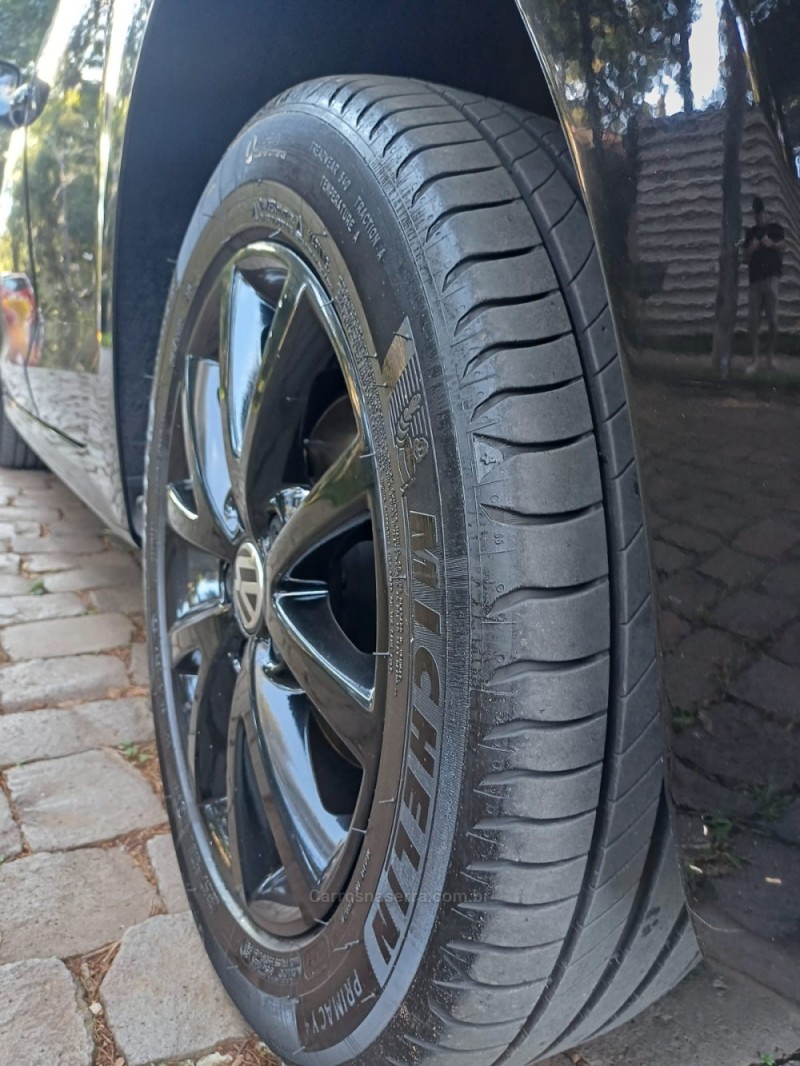 JETTA 2.0 COMFORTLINE FLEX 4P TIPTRONIC - 2012 - PARAí