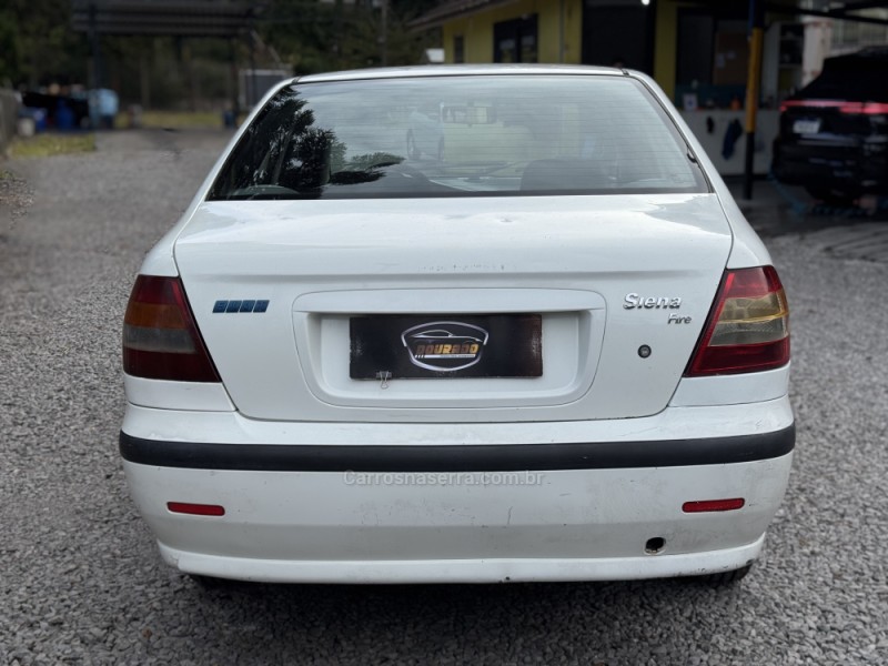 SIENA 1.0 MPI FIRE 8V FLEX 4P MANUAL - 2004 - GRAMADO