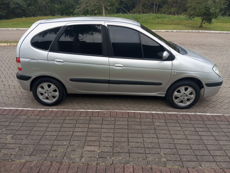 SCÉNIC 2.0 EXPRESSION 16V GASOLINA 4P MANUAL - 2009 - CAXIAS DO SUL