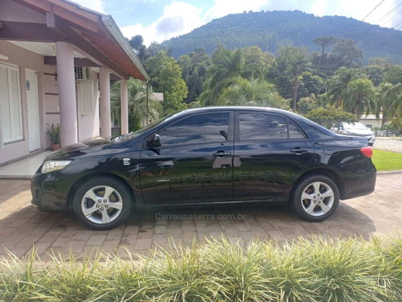 COROLLA 1.8 GLI 16V FLEX 4P MANUAL - 2013 - PARAí