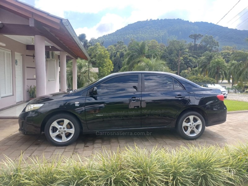 COROLLA 1.8 GLI 16V FLEX 4P MANUAL - 2013 - PARAí