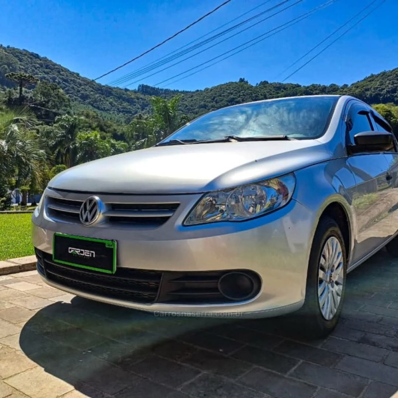 VOYAGE 1.0 I TREND 16V FLEX 4P MANUAL - 2010 - PARAí