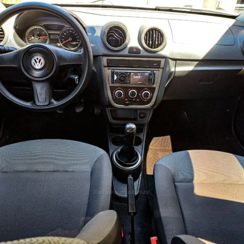 VOYAGE 1.0 I TREND 16V FLEX 4P MANUAL - 2010 - PARAí