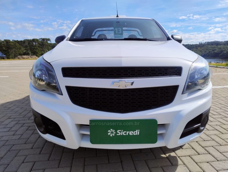 montana 1.4 mpfi ls cs 8v flex 2p manual 2013 caxias do sul