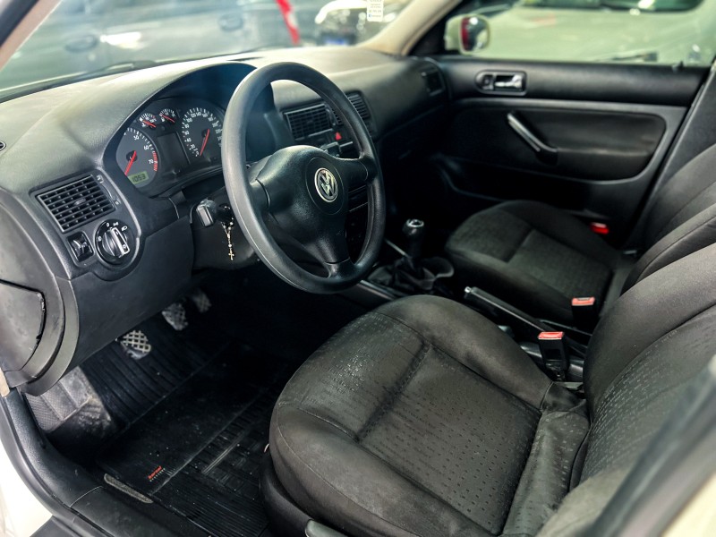 GOLF 1.6 MI BLACK & SILVER 8V GASOLINA 4P MANUAL - 2002 - CAXIAS DO SUL