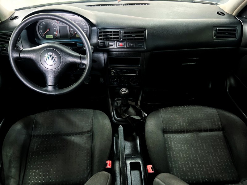 GOLF 1.6 MI BLACK & SILVER 8V GASOLINA 4P MANUAL - 2002 - CAXIAS DO SUL