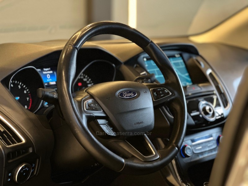 FOCUS 2.0 TITANIUM PLUS 16V FLEX 4P AUTOMÁTICO - 2019 - CAXIAS DO SUL
