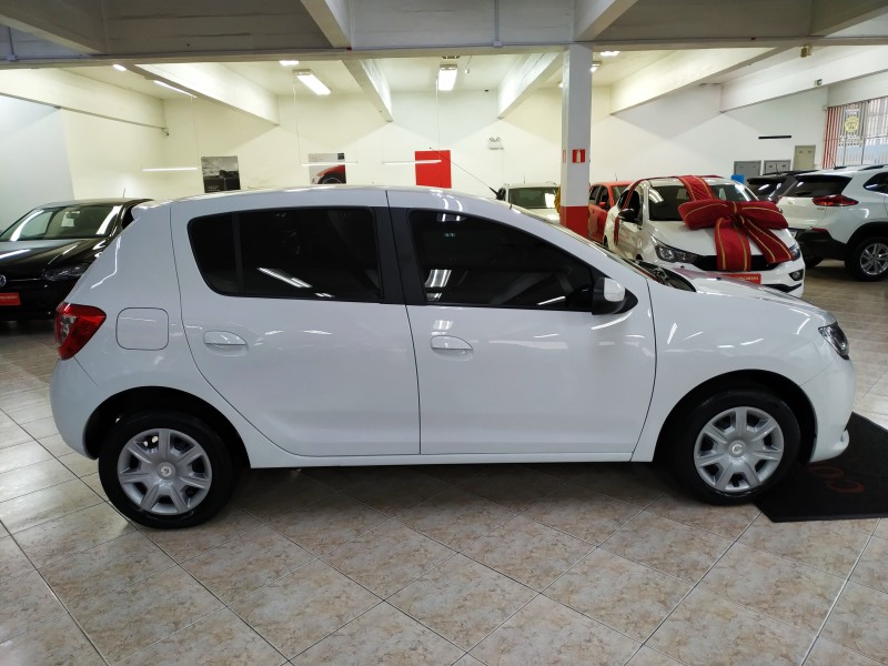 SANDERO 1.0 EXPRESSION 16V FLEX 4P MANUAL - 2015 - CAXIAS DO SUL
