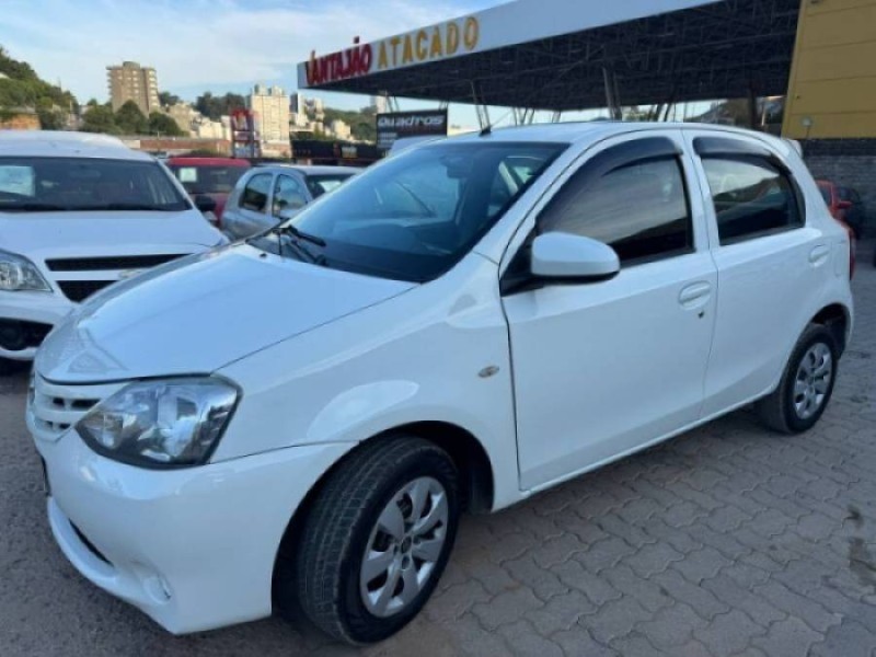 ETIOS 1.3 X 16V FLEX 4P MANUAL - 2014 - CAXIAS DO SUL