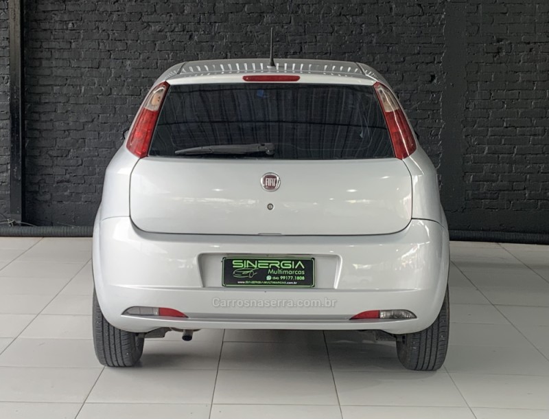 PUNTO 1.4 ATTRACTIVE 8V FLEX 4P MANUAL - 2011 - CAXIAS DO SUL