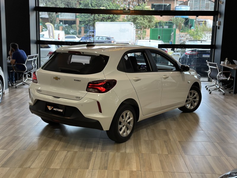 ONIX 1.0 LTZ 12V TURBO FLEX 4P MANUAL - 2020 - CAXIAS DO SUL