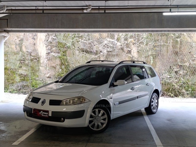 megane 1.6 dynamique grand tour 16v flex 4p manual 2012 caxias do sul