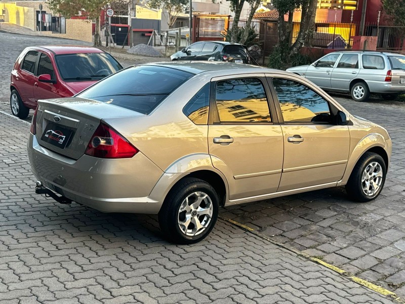 FIESTA 1.6 ROCAM SEDAN 8V FLEX 4P MANUAL - 2007 - CAXIAS DO SUL