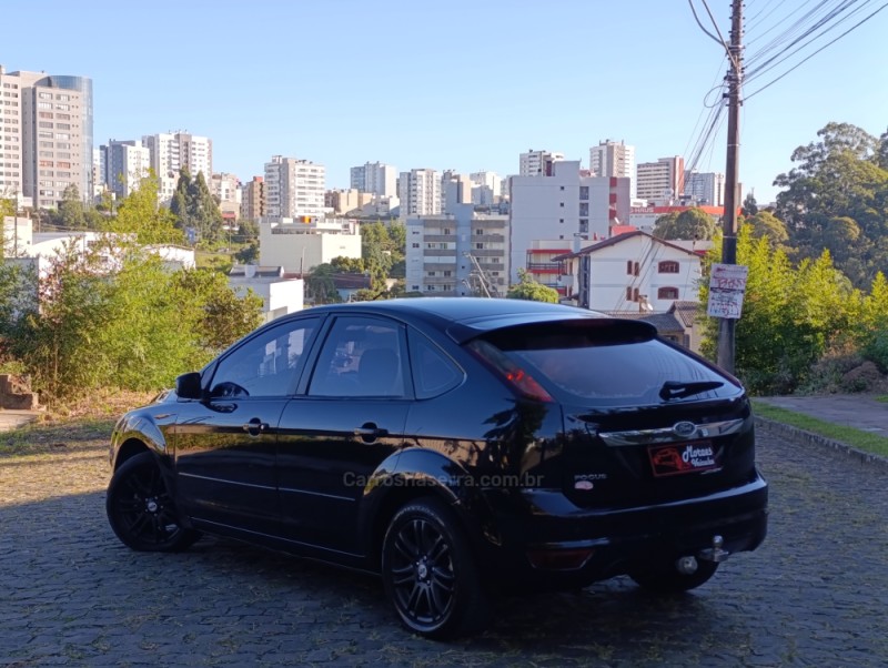 FOCUS 1.6 GLX 8V FLEX 4P MANUAL - 2011 - CAXIAS DO SUL