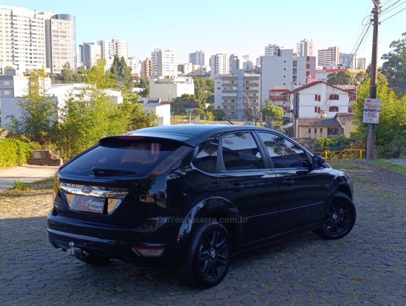 FOCUS 1.6 GLX 8V FLEX 4P MANUAL - 2011 - CAXIAS DO SUL