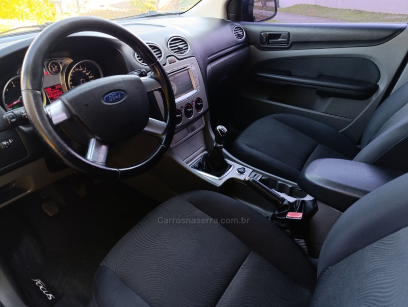 FOCUS 1.6 GLX 8V FLEX 4P MANUAL - 2011 - CAXIAS DO SUL