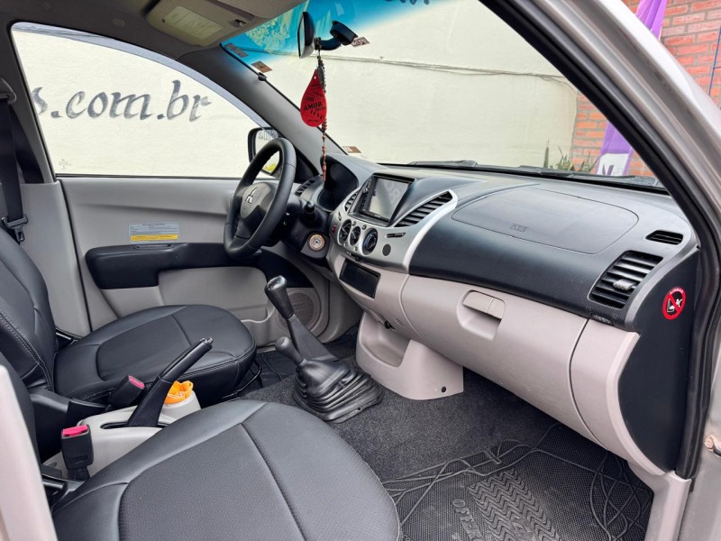 L200 TRITON 3.2 GLX 4X4 CD 16V TURBO INTERCOLER DIESEL 4P MANUAL - 2015 - CAXIAS DO SUL