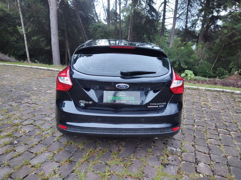 FOCUS 2.0 TITANIUM 16V FLEX 4P AUTOMÁTICO - 2014 - CAXIAS DO SUL