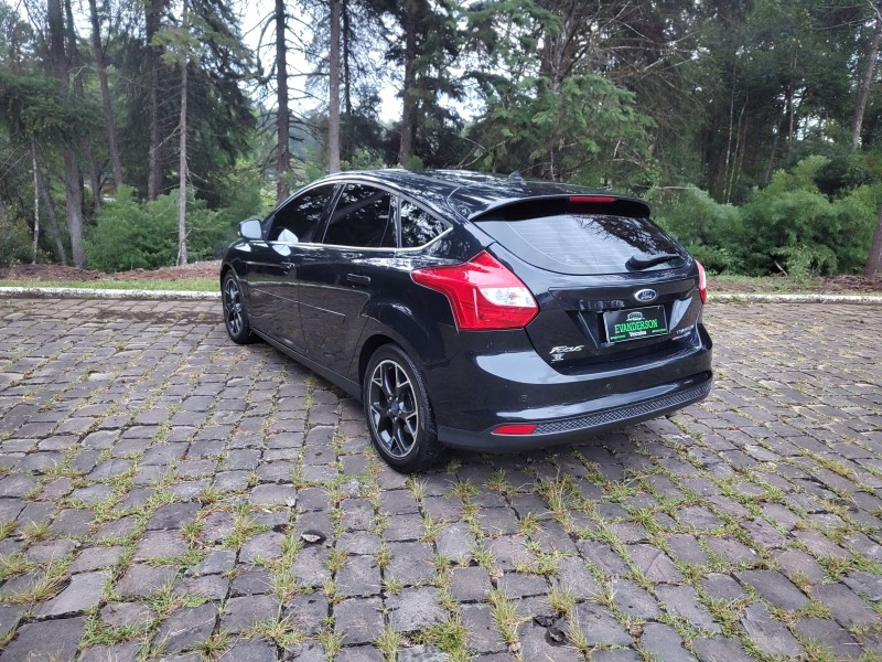 FOCUS 2.0 TITANIUM 16V FLEX 4P AUTOMÁTICO - 2014 - CAXIAS DO SUL