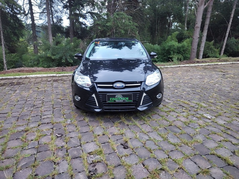 FOCUS 2.0 TITANIUM 16V FLEX 4P AUTOMÁTICO - 2014 - CAXIAS DO SUL