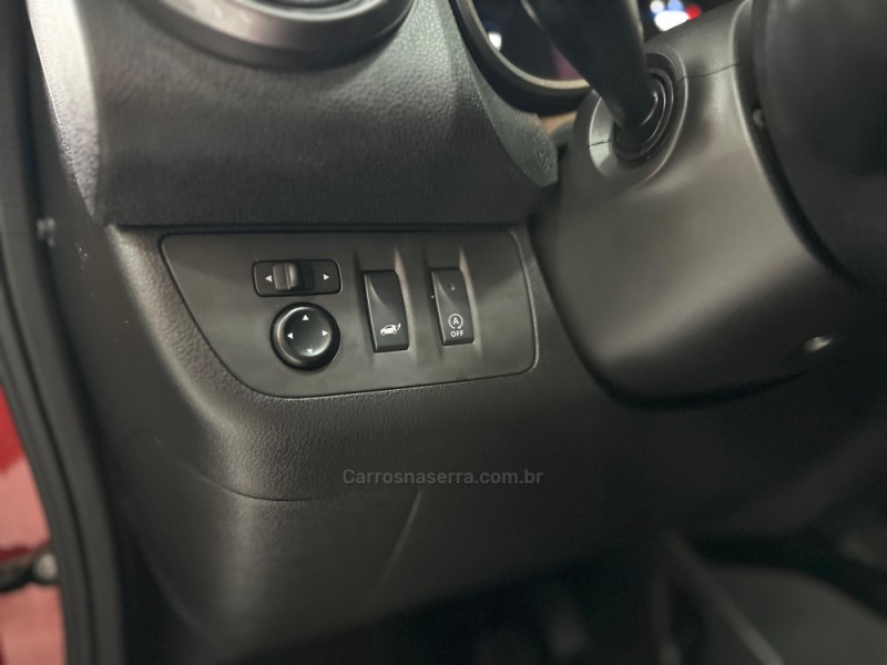 KWID 1.0 12V OUTSIDER FLEX 4P MANUAL - 2023 - CAXIAS DO SUL