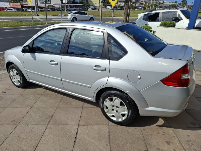 FIESTA 1.6 MPI SEDAN 8V FLEX 4P MANUAL - 2008 - FARROUPILHA