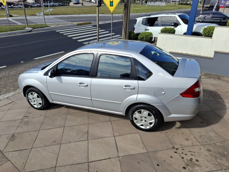 FIESTA 1.6 MPI SEDAN 8V FLEX 4P MANUAL - 2008 - FARROUPILHA