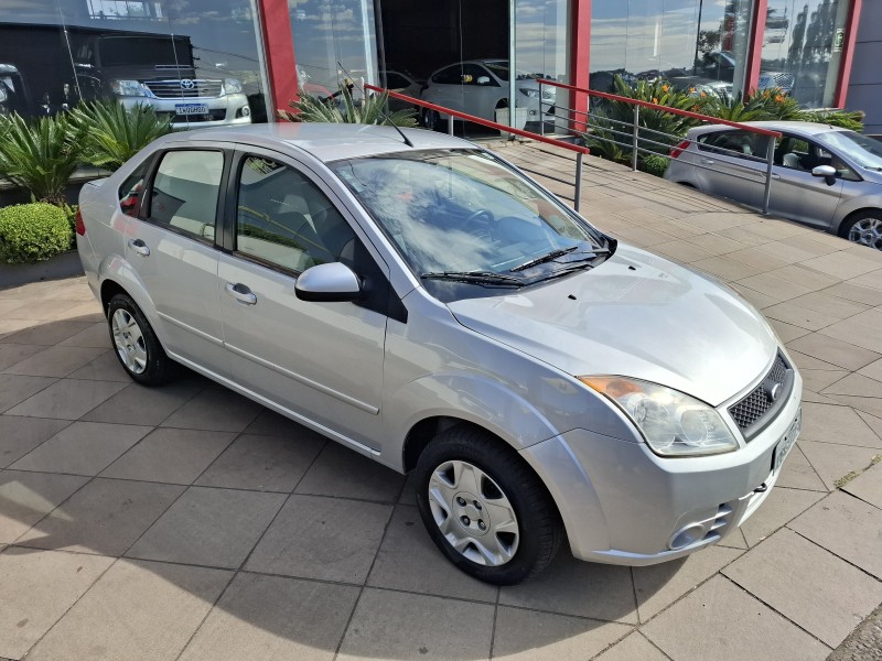 FIESTA 1.6 MPI SEDAN 8V FLEX 4P MANUAL - 2008 - FARROUPILHA