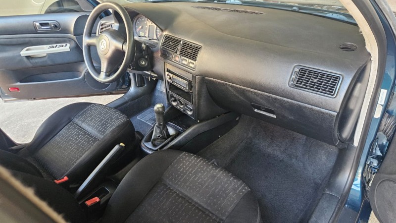 GOLF 1.6 MI 8V GASOLINA 4P MANUAL - 2002 - CAXIAS DO SUL