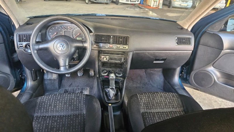 GOLF 1.6 MI 8V GASOLINA 4P MANUAL - 2002 - CAXIAS DO SUL