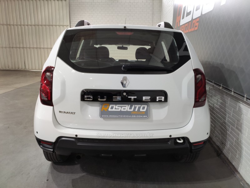 DUSTER 1.6 EXPRESSION 4X2 16V FLEX 4P MANUAL - 2017 - VENâNCIO AIRES