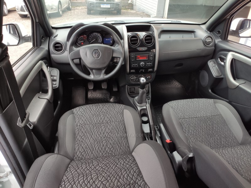 DUSTER 1.6 EXPRESSION 4X2 16V FLEX 4P MANUAL - 2017 - VENâNCIO AIRES
